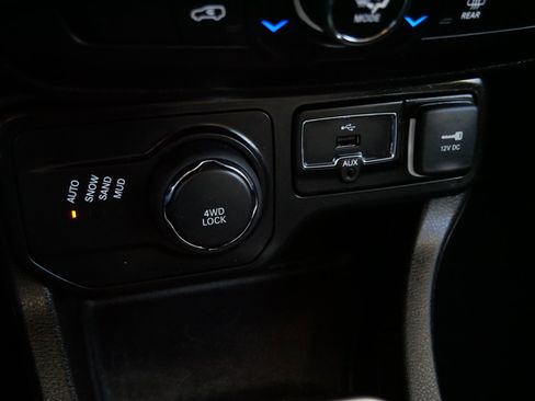 Used 2022 Jeep Renegade Limited image 30