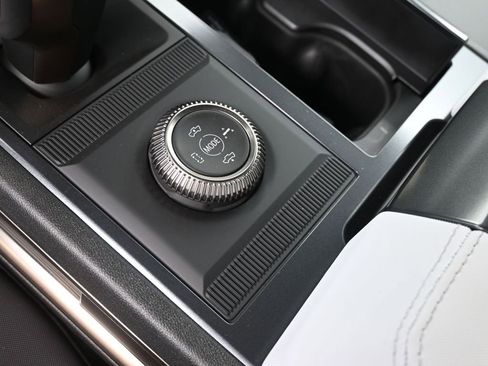 New 2025 GMC Hummer EV 2X image 24