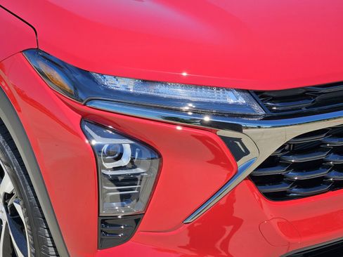New 2026 Chevrolet Trax RS w/ Driver Confidence Package FWD image 10