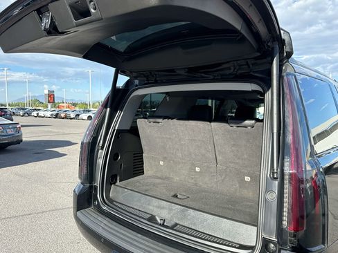 Used 2020 Chevrolet Tahoe Premier AWD/4WD image 18