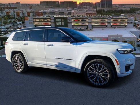 Used 2022 Jeep Grand Cherokee L Summit image 1