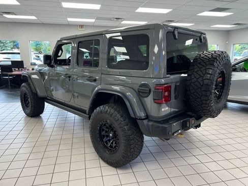 Used 2021 Jeep Wrangler Unlimited Rubicon w/ Dual Top Group AWD/4WD image 4
