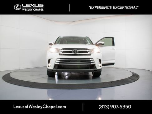 Used 2019 Toyota Highlander XLE image 40