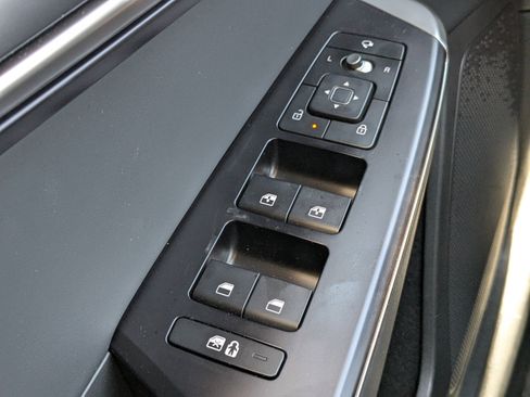 New 2025 Kia EV6 Light w/ Light LR Technology Package image 24