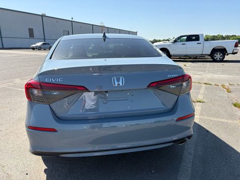 Used 2024 Honda Civic Sport image 9
