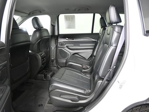 Used 2021 Jeep Grand Cherokee L Limited AWD/4WD image 19
