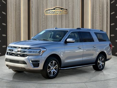 Used 2023 Ford Expedition Max Limited image 3