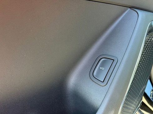 New 2026 Chevrolet Traverse RS w/ LPO, Floor Liner Package FWD image 30