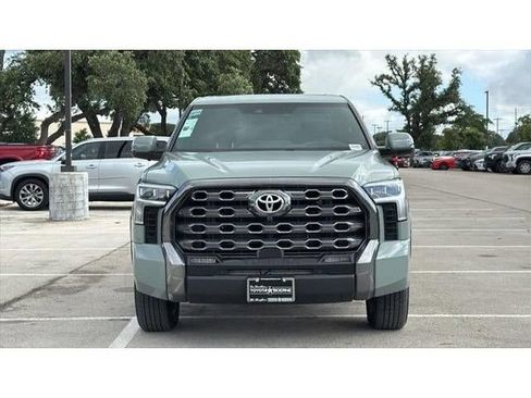 Used 2025 Toyota Tundra Platinum AWD/4WD image 2
