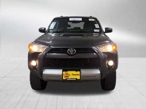 Used 2018 Toyota 4Runner TRD Off-Road Premium AWD/4WD image 2