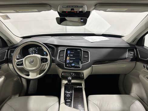 Used 2019 Volvo XC90 T6 Momentum w/ Advanced Package AWD/4WD image 14