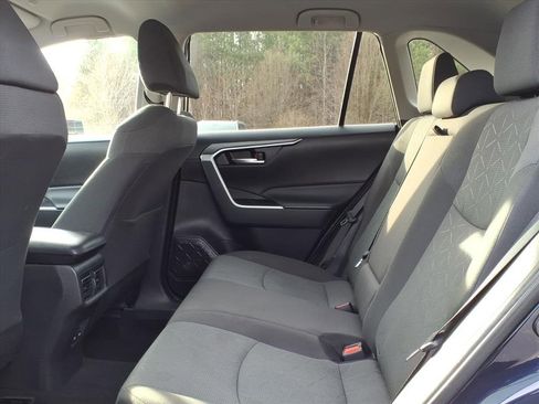 Used 2024 Toyota RAV4 XLE image 18