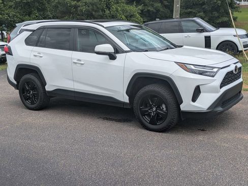 Used 2023 Toyota RAV4 XLE w/ Convenience Package FWD image 8