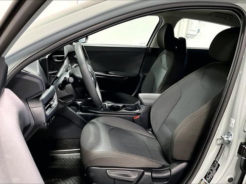 Used 2026 Kia K4 FWD image 25