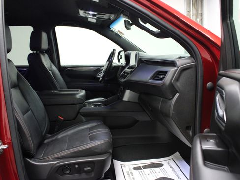 Used 2021 Chevrolet Tahoe RST w/ Luxury Package image 17