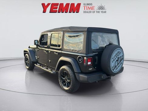 Used 2019 Jeep Wrangler Unlimited Sport image 7