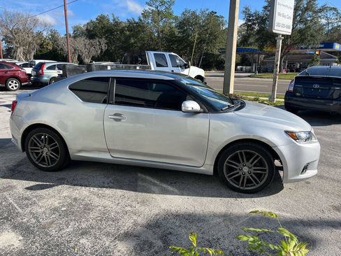 Used 2013 Scion tC FWD image 6