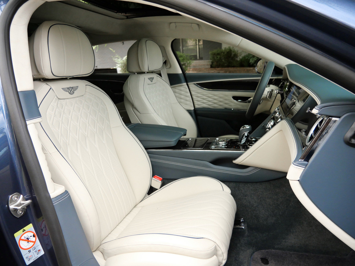 Used 2023 Bentley Flying Spur Azure AWD/4WD image 24