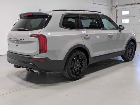 Used 2022 Kia Telluride EX w/ EX Premium Package image 8