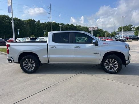 Used 2021 Chevrolet Silverado 1500 LT w/ Texas Edition Plus image 9
