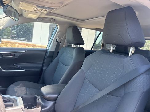 Used 2023 Toyota RAV4 XLE w/ Convenience Package FWD image 3