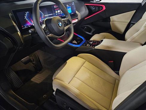 Used 2025 BMW X3 xDrive30i w/ Premium Package image 10