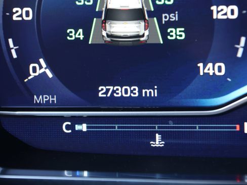 Used 2024 Chevrolet Tahoe High Country w/ Advanced Technology Package image 23