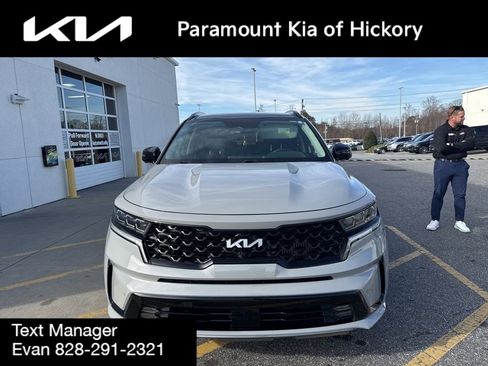 Used 2022 Kia Sorento SX image 2