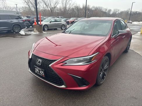 Used 2025 Lexus ES 300h w/ Premium Package image 10