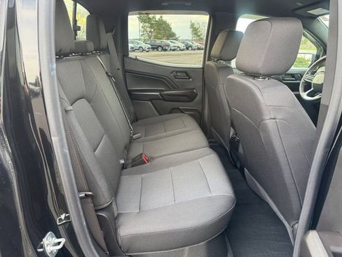 Used 2025 Chevrolet Colorado W/T w/ Advanced Trailering Package image 18
