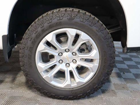 Certified 2023 Chevrolet Silverado 1500 LTZ AWD/4WD image 16