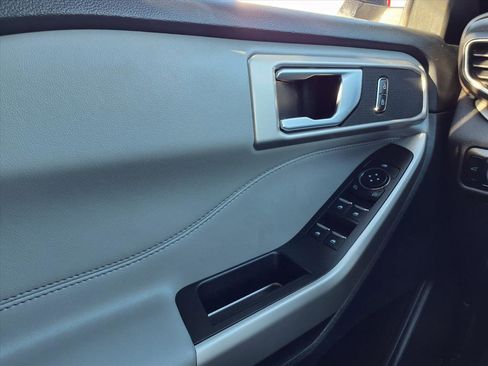 Used 2023 Ford Explorer XLT w/ Equipment Group 202A image 20