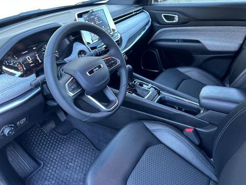 Used 2025 Jeep Compass Latitude w/ Convenience Group image 10