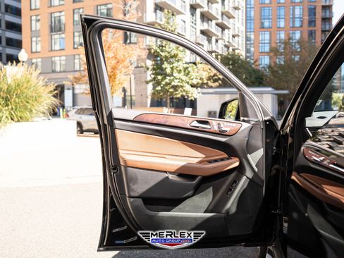 Used 2017 Mercedes-Benz GLS 450 4MATIC w/ Premium Package image 45