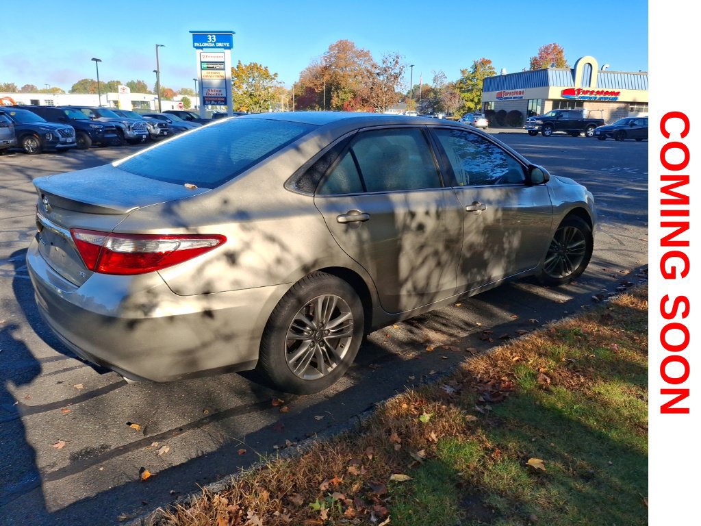 Used 2015 Toyota Camry SE FWD image 7