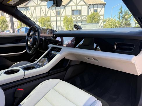 Certified 2023 Porsche Taycan 4 Cross Turismo w/ Premium Package AWD/4WD image 25