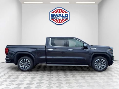 Used 2026 GMC Sierra 1500 Denali w/ Denali Reserve Package AWD/4WD image 6