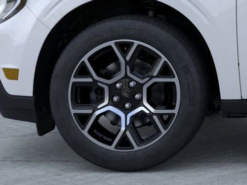 New 2025 Ford Maverick Lariat w/ 4K Tow Package image 20