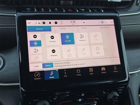 Used 2023 Jeep Grand Cherokee Limited RWD image 5