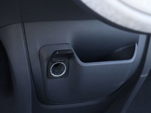 Used 2018 Chevrolet Bolt LT image 26