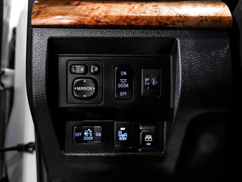 Used 2017 Toyota Tundra 1794 Edition image 31