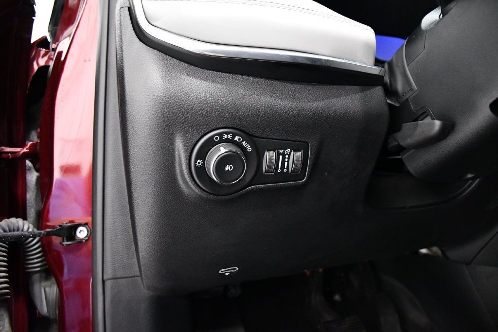 Used 2022 Jeep Compass Limited w/ Elite Group AWD/4WD image 11