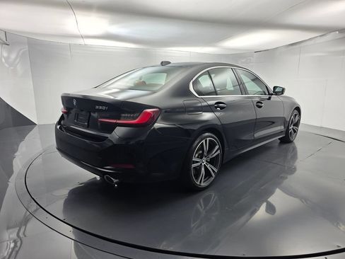 Used 2024 BMW 330i Sedan w/ Convenience Package RWD image 4