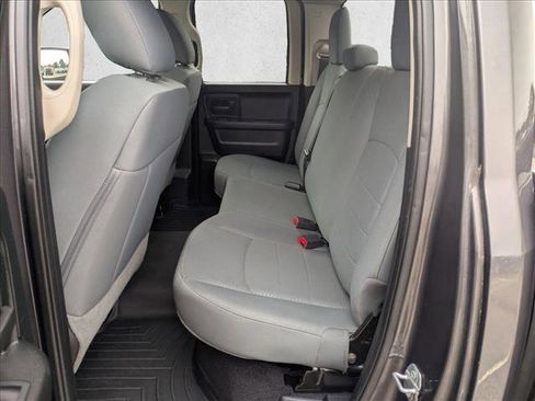 Used 2018 RAM 1500 Express image 15