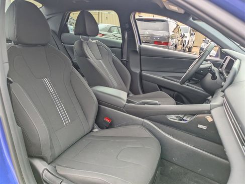 Certified 2025 Hyundai Elantra Sport image 20