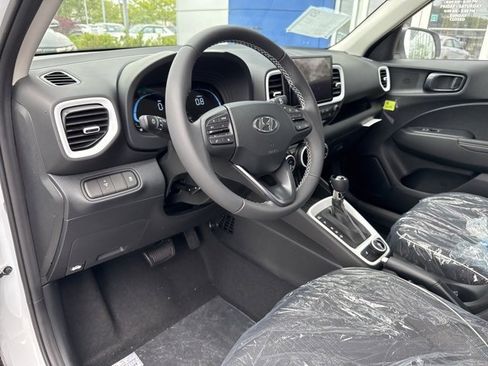 Certified 2025 Hyundai Venue Limited image 20