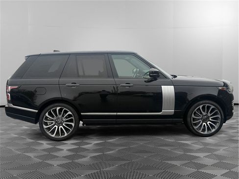Used 2019 Land Rover Range Rover Autobiography image 6