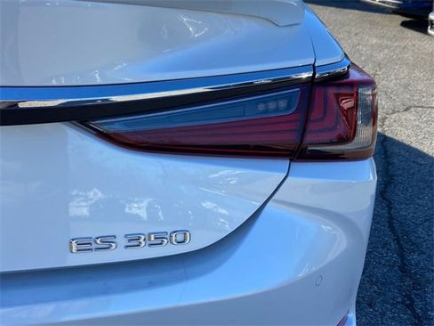 Certified 2024 Lexus ES 350 Ultra Luxury image 33