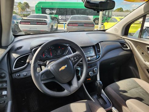 Used 2017 Chevrolet Trax LS image 14