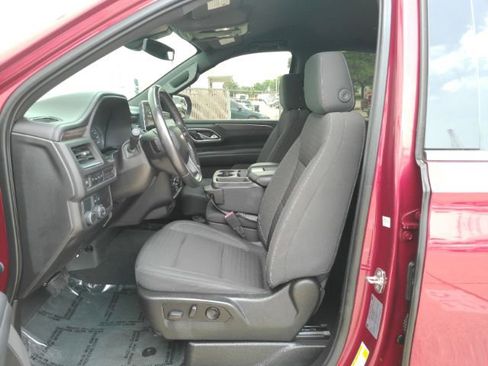 Used 2021 Chevrolet Suburban LS RWD image 14